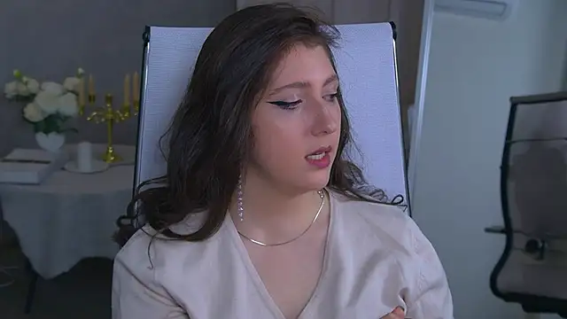 Mary Miiller online show from November 2025 09:47:02 AM