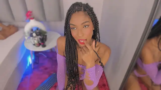 Snapshot of Emely_Deluxe chatting on October 2025 11:42:02 AM Emely Deluxe online show from October 2025 11:42:02 AM