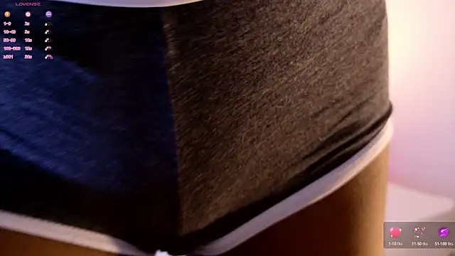 Emely Deluxe online show from February 2026 11:42:02 AM