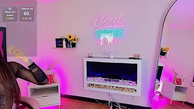 Alice Vixen online show from March 2026 12:21:03 PM