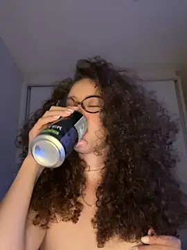 JhenneRouge online show from November 2025 01:32:02 AM