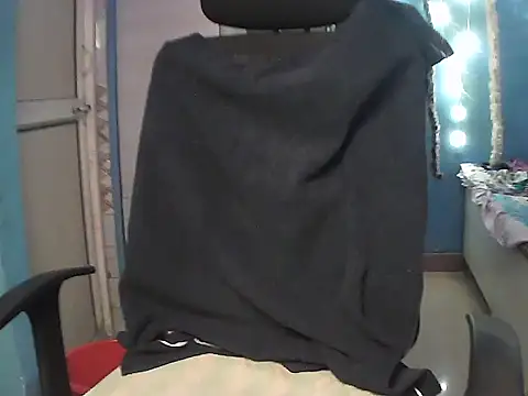 RENUKA RAJPUT online show from November 2025 05:27:02 PM