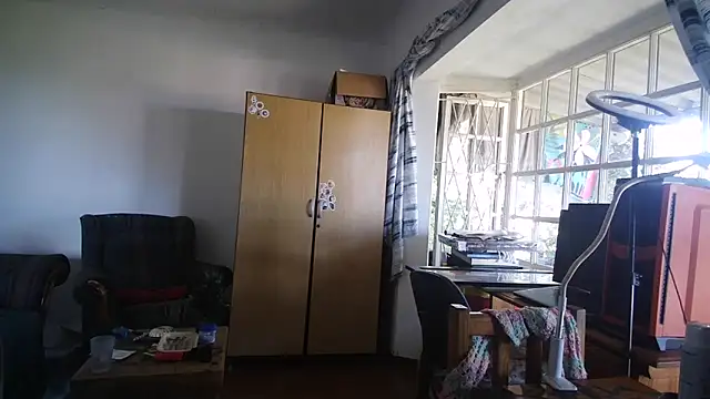 Snapshot of the_holy_t chatting on December 2025 09:09:01 AM the holy t online show from December 2025 09:09:01 AM