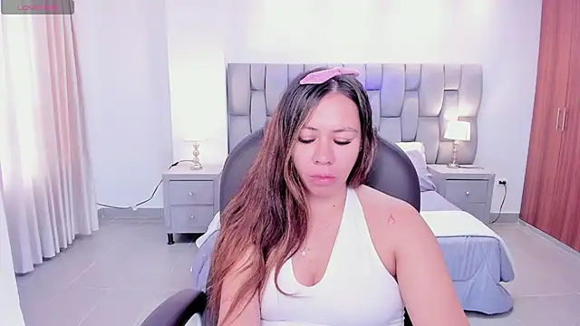 Brandy priscot online show from October 2025 07:02:01 PM