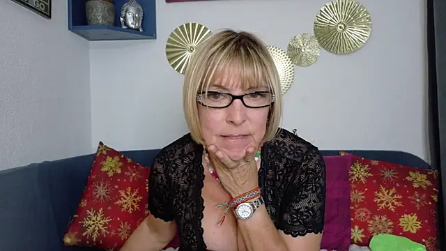 ClassyNAWTYBritMILF online show from April 2026 10:39:02 PM