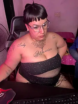 valen1891 online show from December 2025 03:33:02 AM