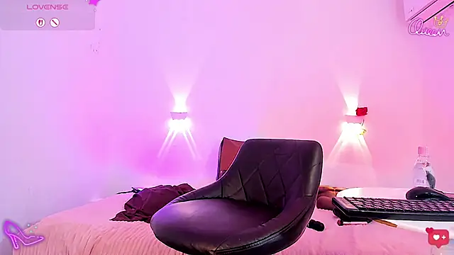 Sol Vanegas online show from February 2026 12:46:02 AM