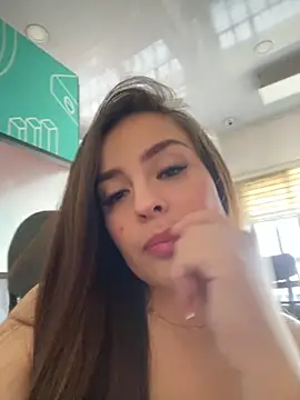 fernanda aram  online show from September 2025 01:27:02 PM