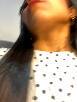 Rosa 25x online show from October 2025 01:08:02 PM