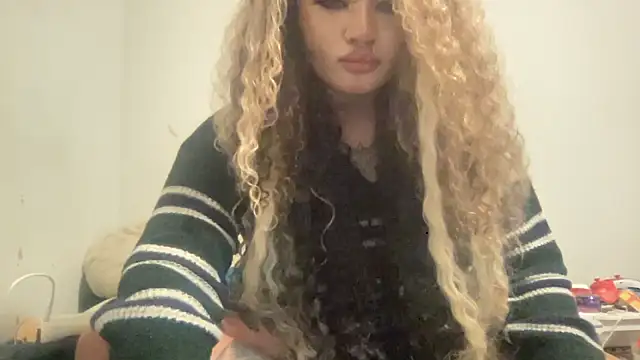 Tatbaby online show from November 2025 02:01:02 AM