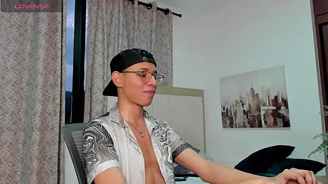 tristan gold online show from September 2025 10:48:02 PM