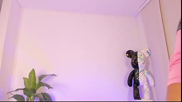 Snapshot of CamiiloRivera chatting on November 2025 03:44:02 AM CamiiloRivera online show from November 2025 03:44:02 AM