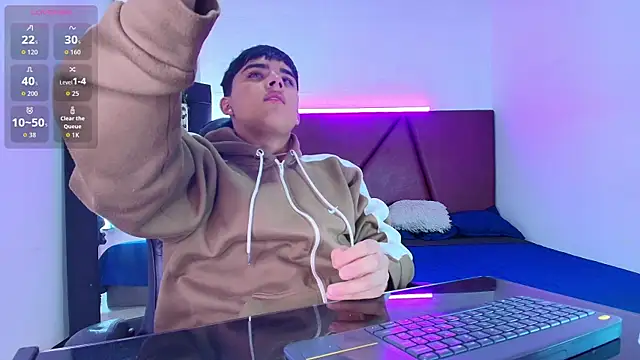Lucass love online show from September 2025 01:36:02 PM