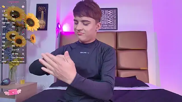 Snapshot of Lucass_love chatting on February 2026 01:00:01 PM Lucass love online show from February 2026 01:00:01 PM