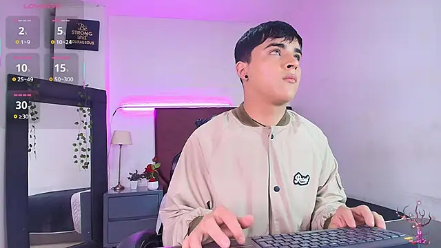 Lucass love online show from October 2025 04:51:02 PM