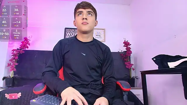 Snapshot of Lucass_love chatting on March 2026 03:28:01 AM Lucass love online show from March 2026 03:28:01 AM