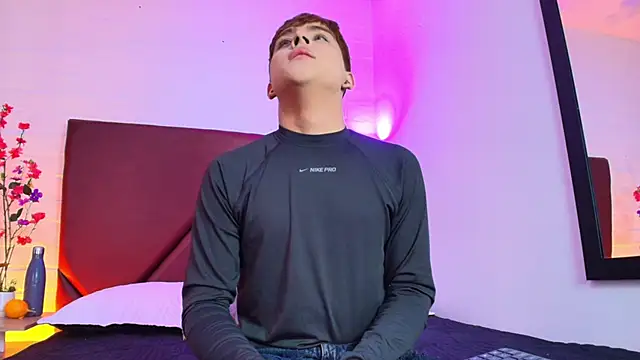 Lucass love online show from March 2026 12:43:01 PM