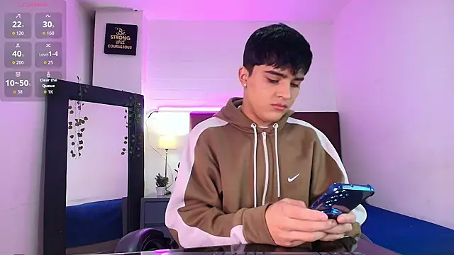 Lucass love online show from September 2025 01:18:02 PM