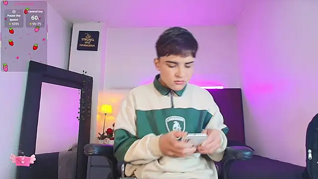 Lucass love online show from December 2025 01:28:02 PM