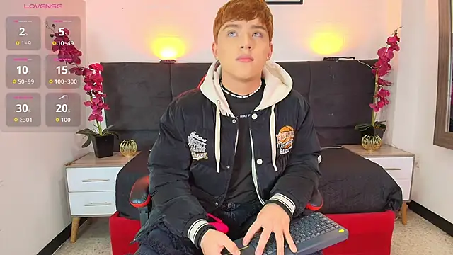 Lucass love online show from May 2026 04:49:02 PM