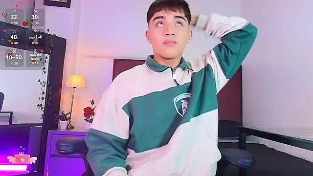 Lucass love online show from December 2025 12:59:02 PM