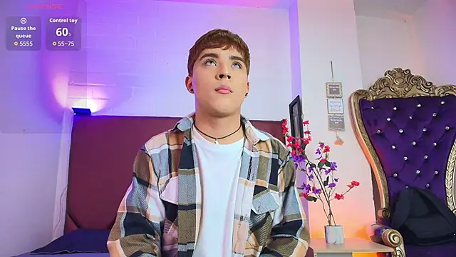 Lucass love online show from May 2026 04:43:01 PM