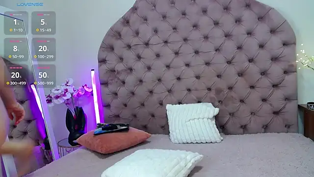  Agata  online show from November 2025 08:30:02 AM