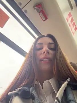 Amelie Crosby online show from June 2026 01:44:02 PM