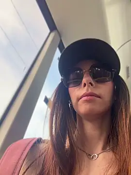 Snapshot of Amelie_Crosby chatting on June 2026 01:38:02 PM Amelie Crosby online show from June 2026 01:38:02 PM