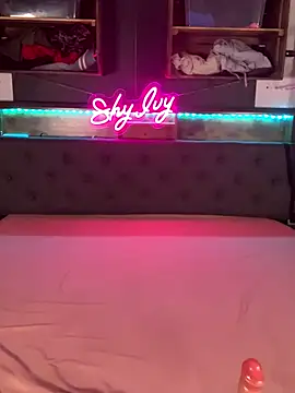 Shy Ivy online show from September 2025 08:37:01 PM