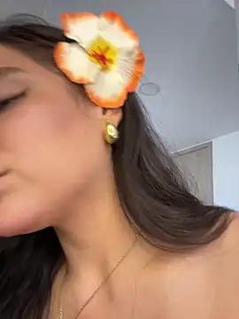 Snapshot of lunatorch chatting on February 2026 08:08:01 PM lunatorch online show from February 2026 08:08:01 PM