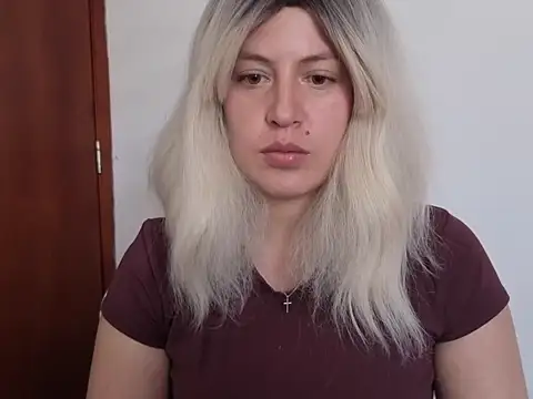 francescaasmith online show from April 2026 06:25:01 PM