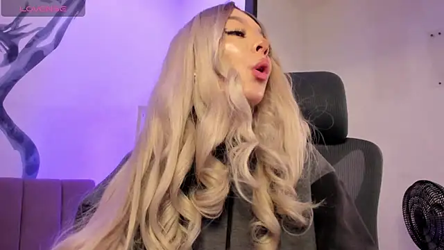 CleoWhite online show from January 2026 09:08:01 PM