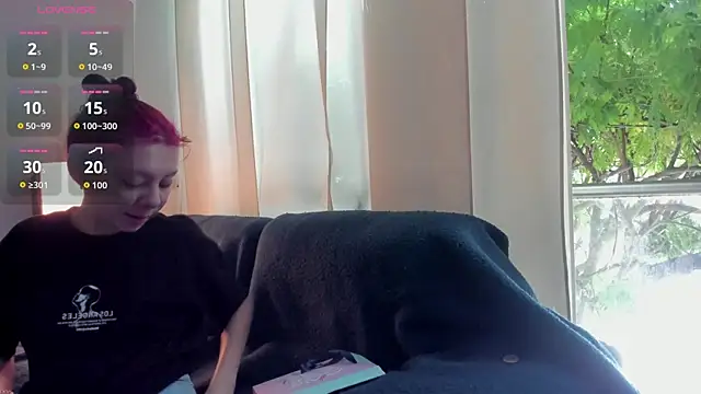 CleoWhite online show from October 2025 07:33:02 PM