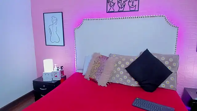 Meloddy Parkerr  online show from November 2025 03:54:01 AM