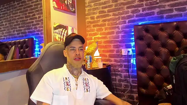 VinzenzRizzo online show from December 2025 01:16:01 AM