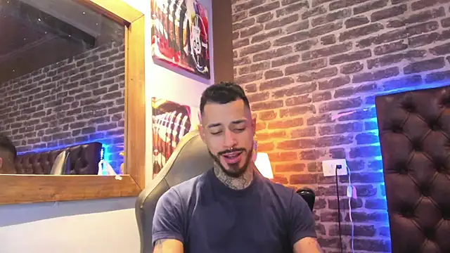 VinzenzRizzo online show from October 2025 04:25:02 AM