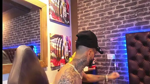 VinzenzRizzo online show from September 2025 04:38:01 AM