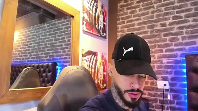 VinzenzRizzo online show from September 2025 04:30:01 AM