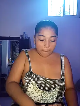 angelHeath13 online show from October 2025 10:32:02 PM