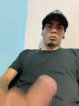 Ricardo2334 online show from February 2026 02:39:01 PM