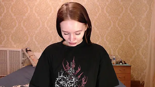 Kitkaat00 online show from November 2025 11:36:01 AM