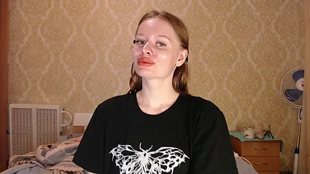 Snapshot of Kitkaat00 chatting on April 2026 01:23:02 PM Kitkaat00 online show from April 2026 01:23:02 PM