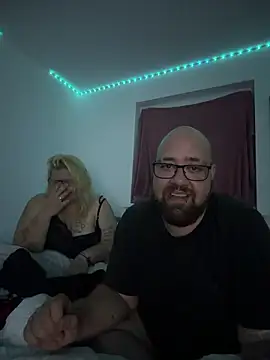 mrandmrsdarkside online show from April 2026 10:46:01 PM