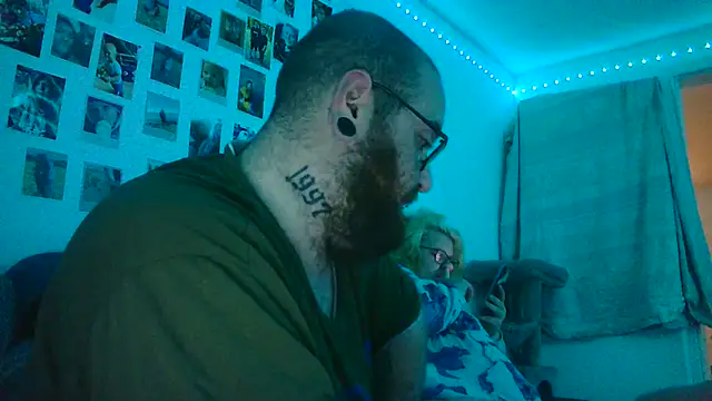 mrandmrsdarkside online show from March 2026 08:02:01 PM