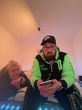 mrandmrsdarkside online show from March 2026 06:04:01 PM