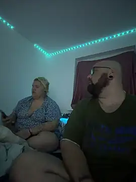 mrandmrsdarkside online show from April 2026 08:57:01 PM