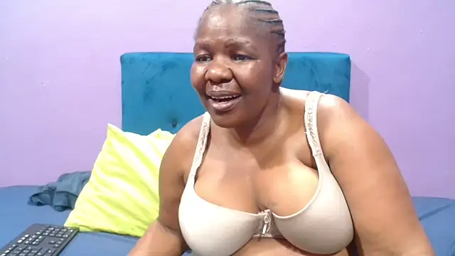 NaughtyChubbyZoe online show from September 2025 12:23:02 PM