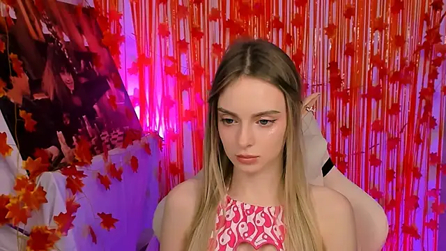 Snapshot of JuliaBrewwer chatting on October 2025 12:36:01 PM JuliaBrewwer online show from October 2025 12:36:01 PM