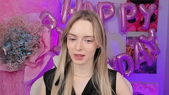 Snapshot of JuliaBrewwer chatting on September 2025 10:43:02 AM JuliaBrewwer online show from September 2025 10:43:02 AM